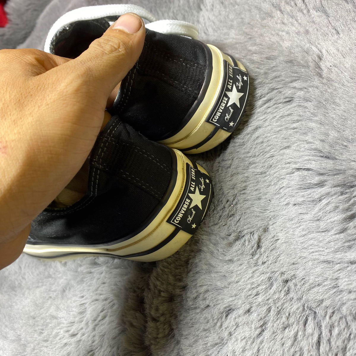 Converse ( Size 39.5 - 40 / 6.5 )