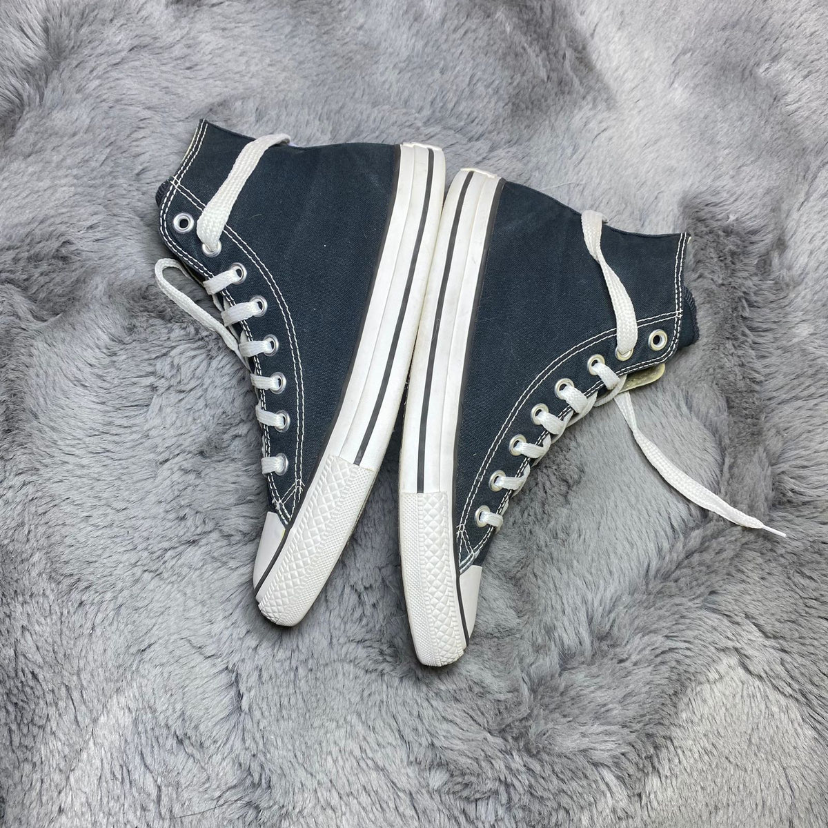 Converse ( Size 39.5 - 40 / 6.5 )