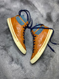 Converse ( Size 42 / 8.5 )