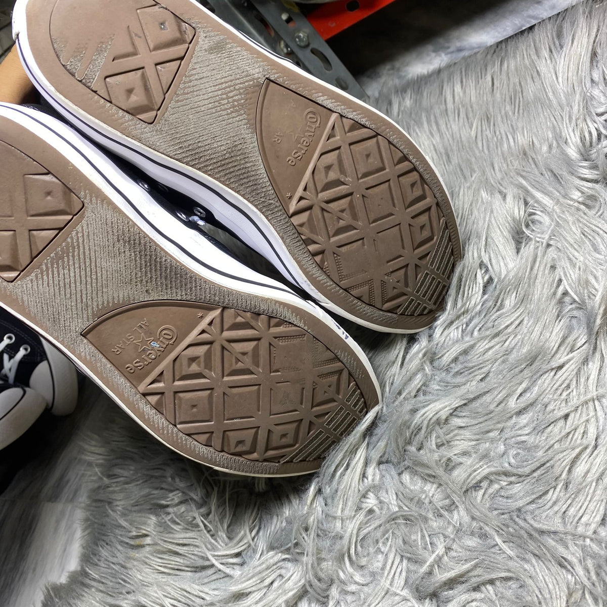 Converse ( Size 44.5-45 / 10.5 - 11 )