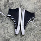 Converse ( Size 42 / 8.5 )