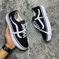 VANS ( Size 40 / 6.5 )
