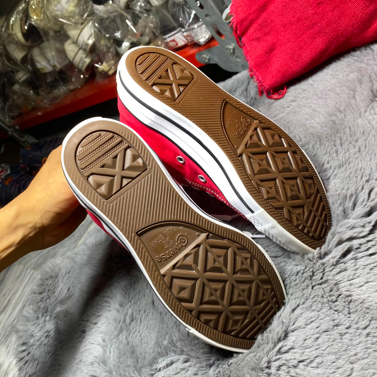 Converse ( Size 37.5 - 38 / 5 )