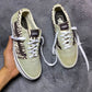 VANS ( Size 40.5 - 41 / 6.5 - 7 )