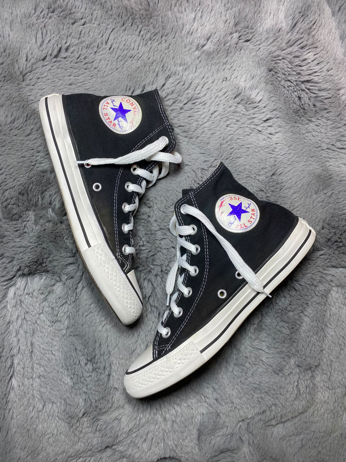 Converse ( Size 38 / 5.5 )