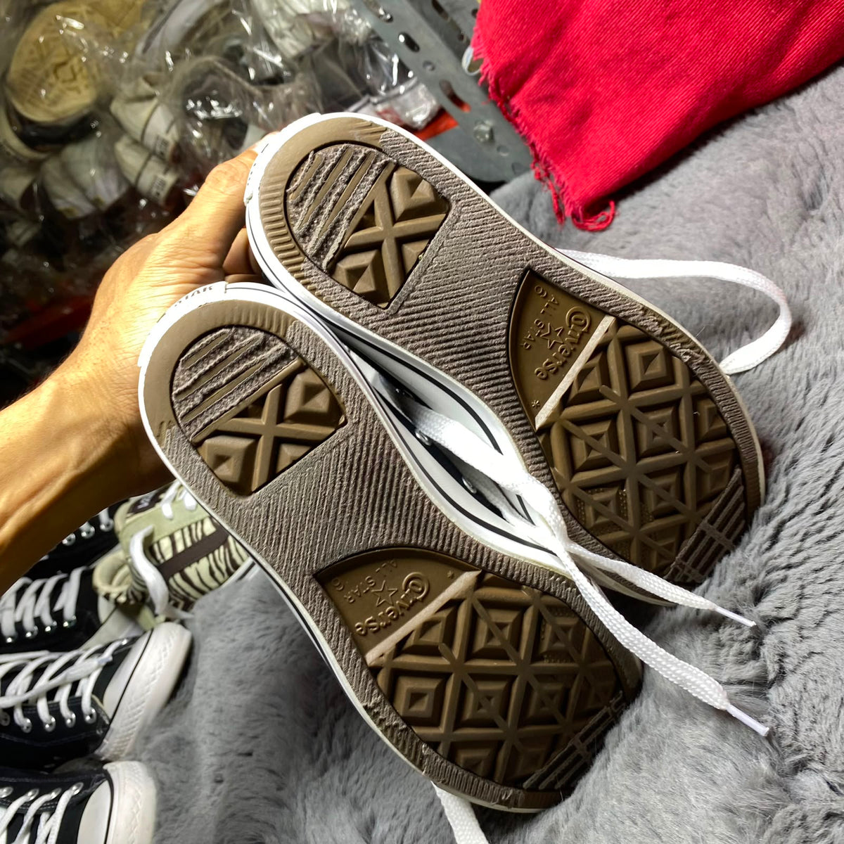 Converse ( Size 39 / 6 )