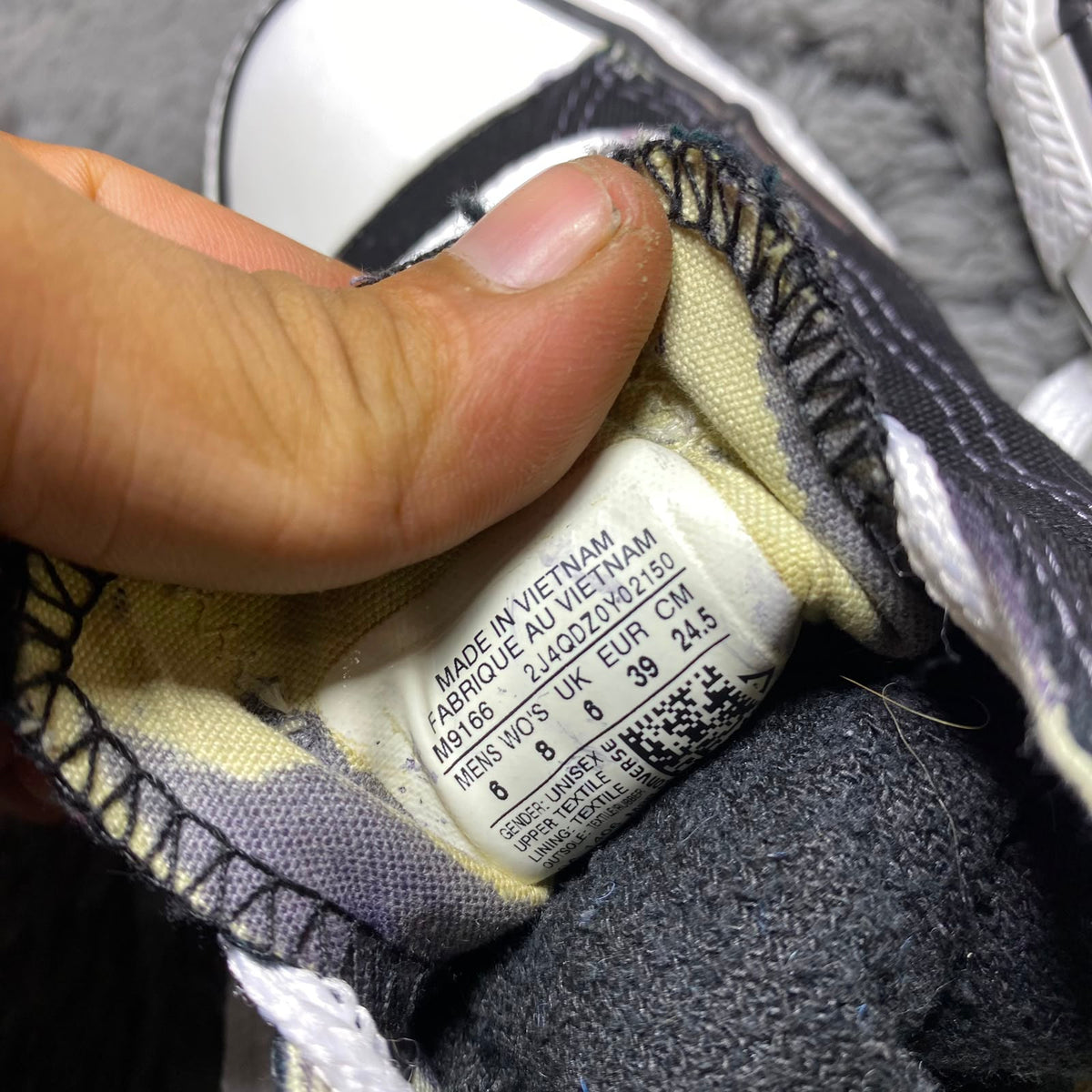 Converse ( Size 39 / 6 )