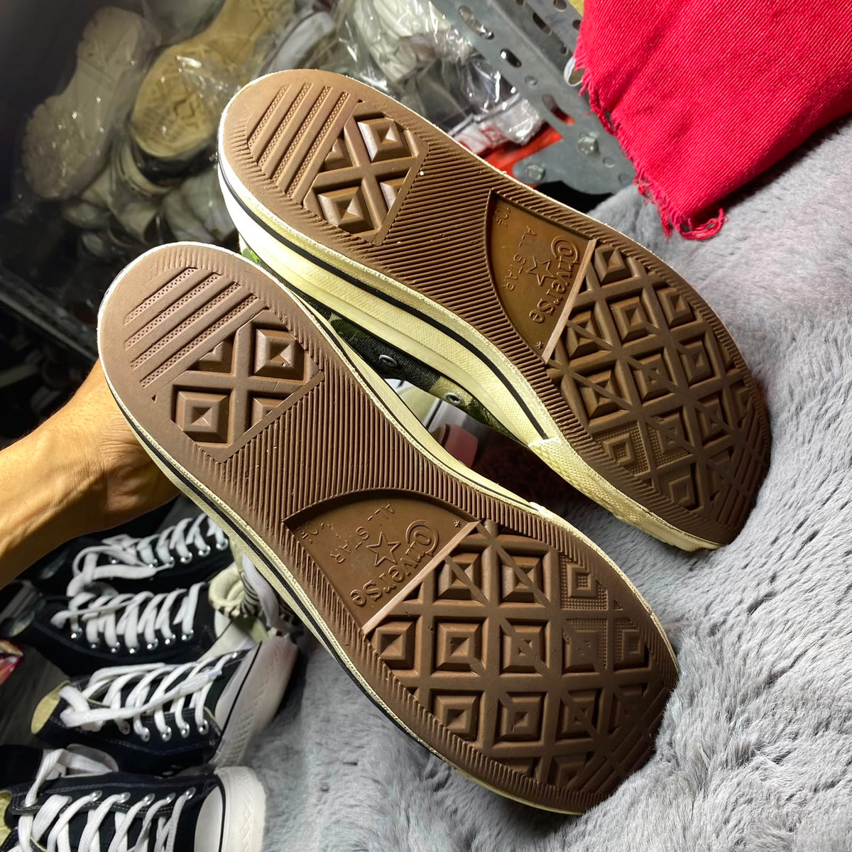 Converse ( Size 44.5-45 / 10.5 - 11 )