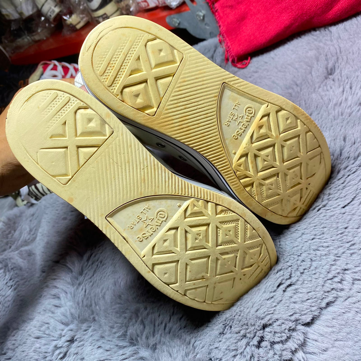 Converse ( Size 38 / 5.5 )