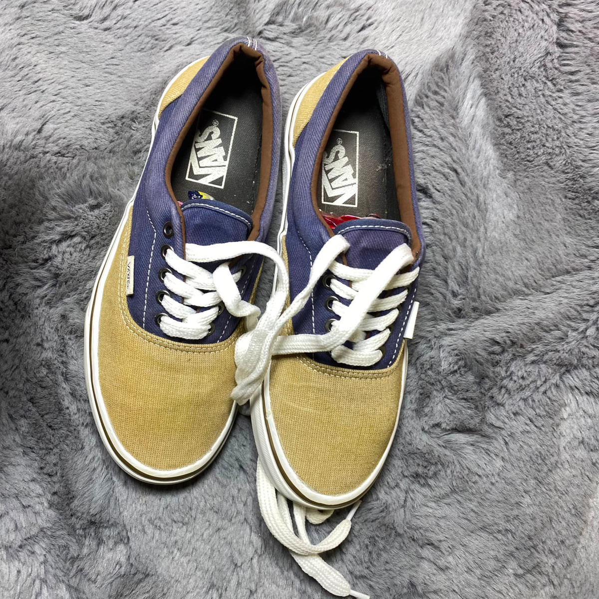 VANS ( Size 38.5 - 39 /  5.5 )