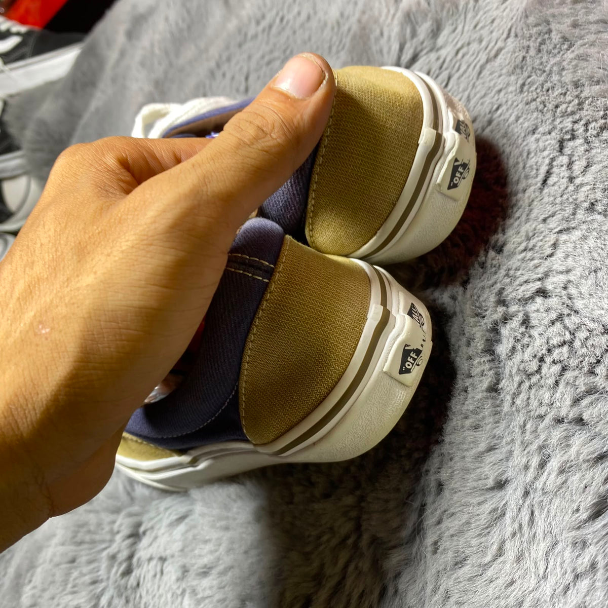 VANS ( Size 38.5 - 39 /  5.5 )