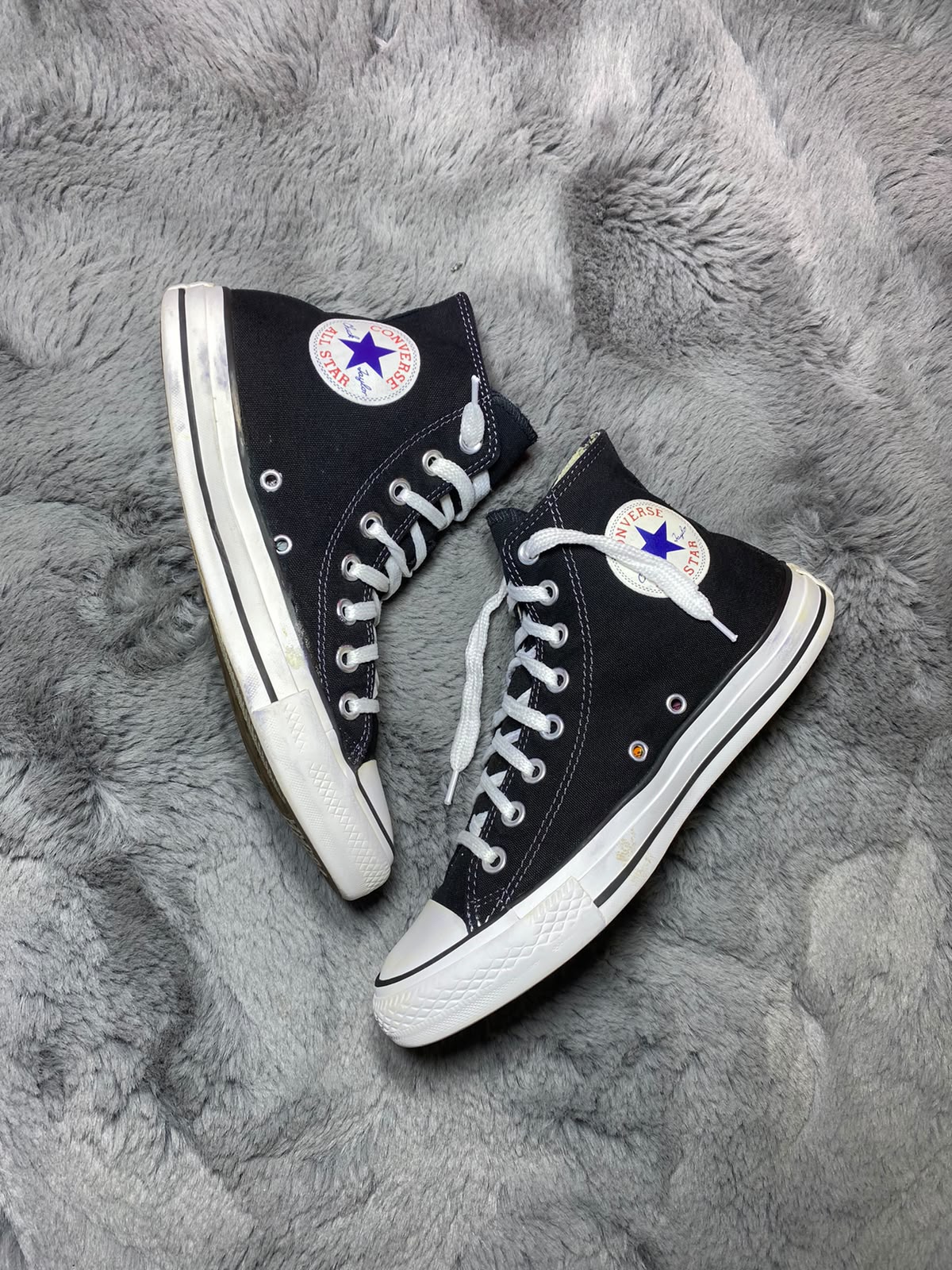 Converse ( Size 39.5 - 40 / 6.5 )