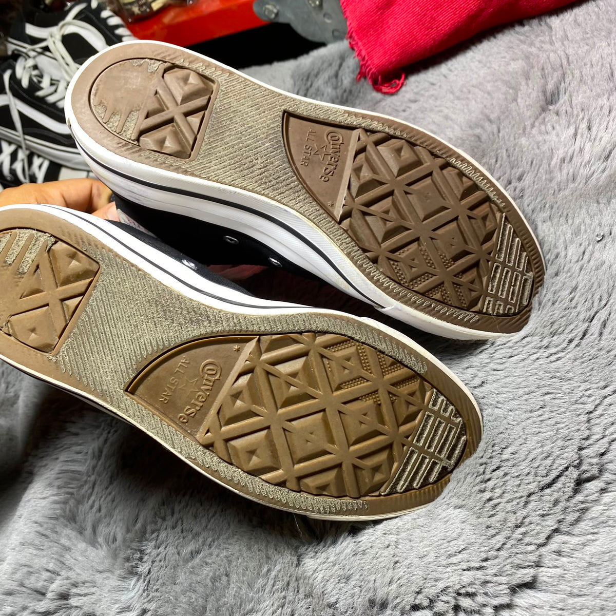 Converse ( Size 39.5 - 40 / 6.5 )