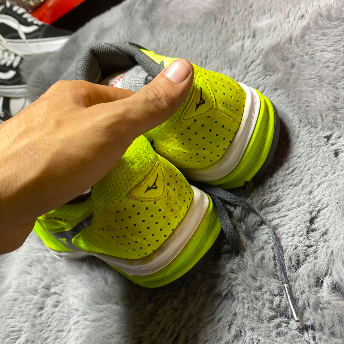 M!ZUNO ( Size 42 / 8.5 )