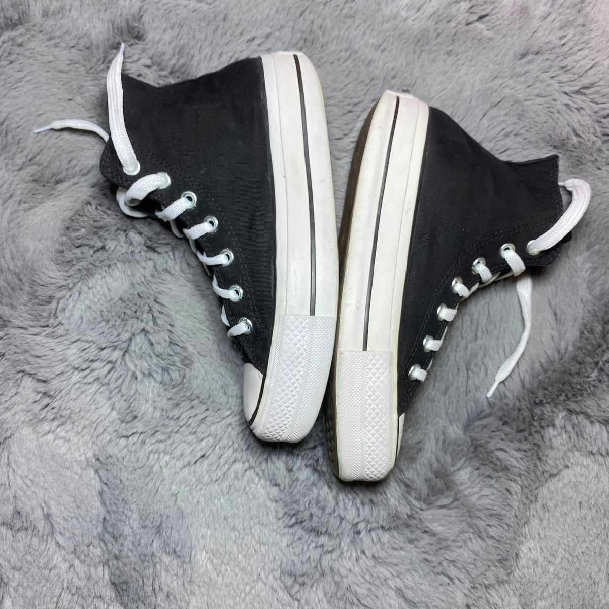 Converse ( Size 37 / 4.5 )