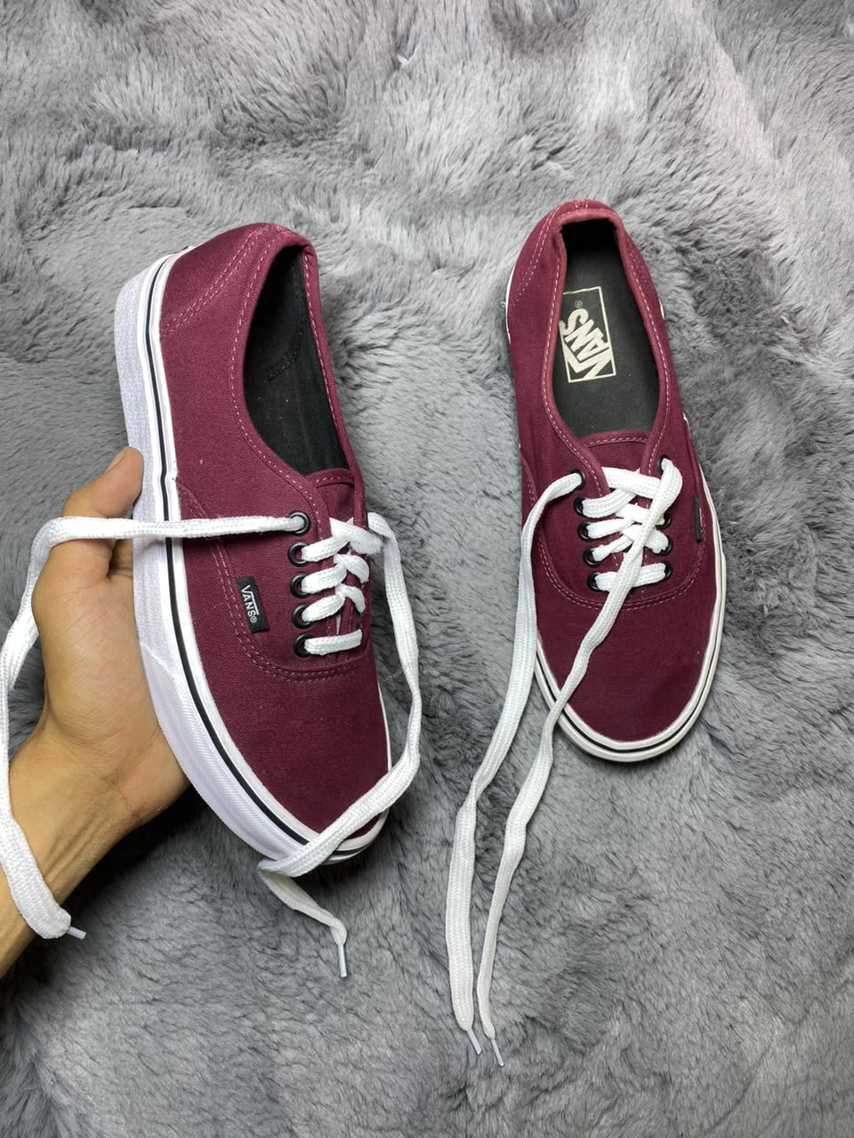 VANS ( Size 41 / 7.5 )