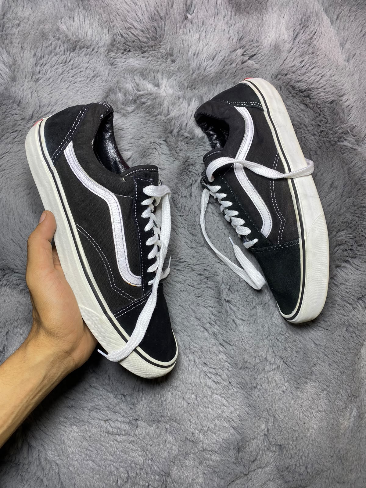 VANS ( Size 44 / 10 )