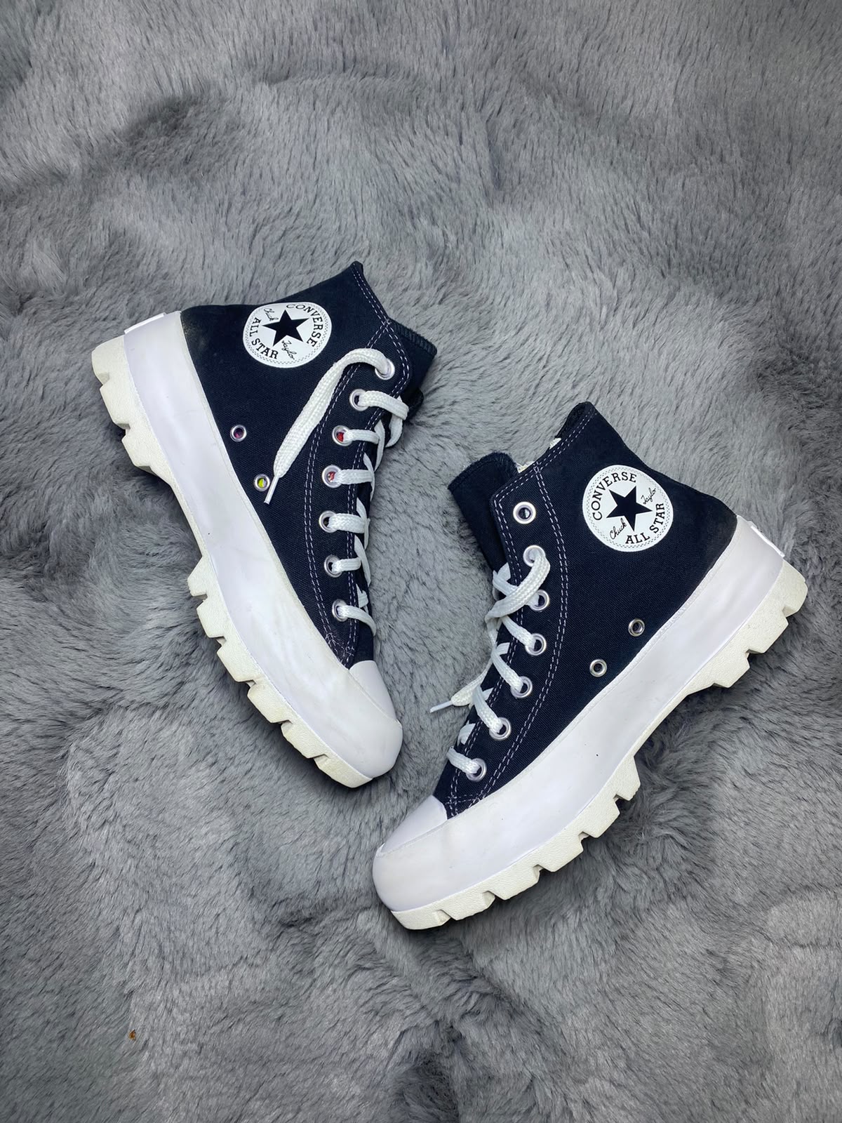 Converse ( Size 39 / 6 )