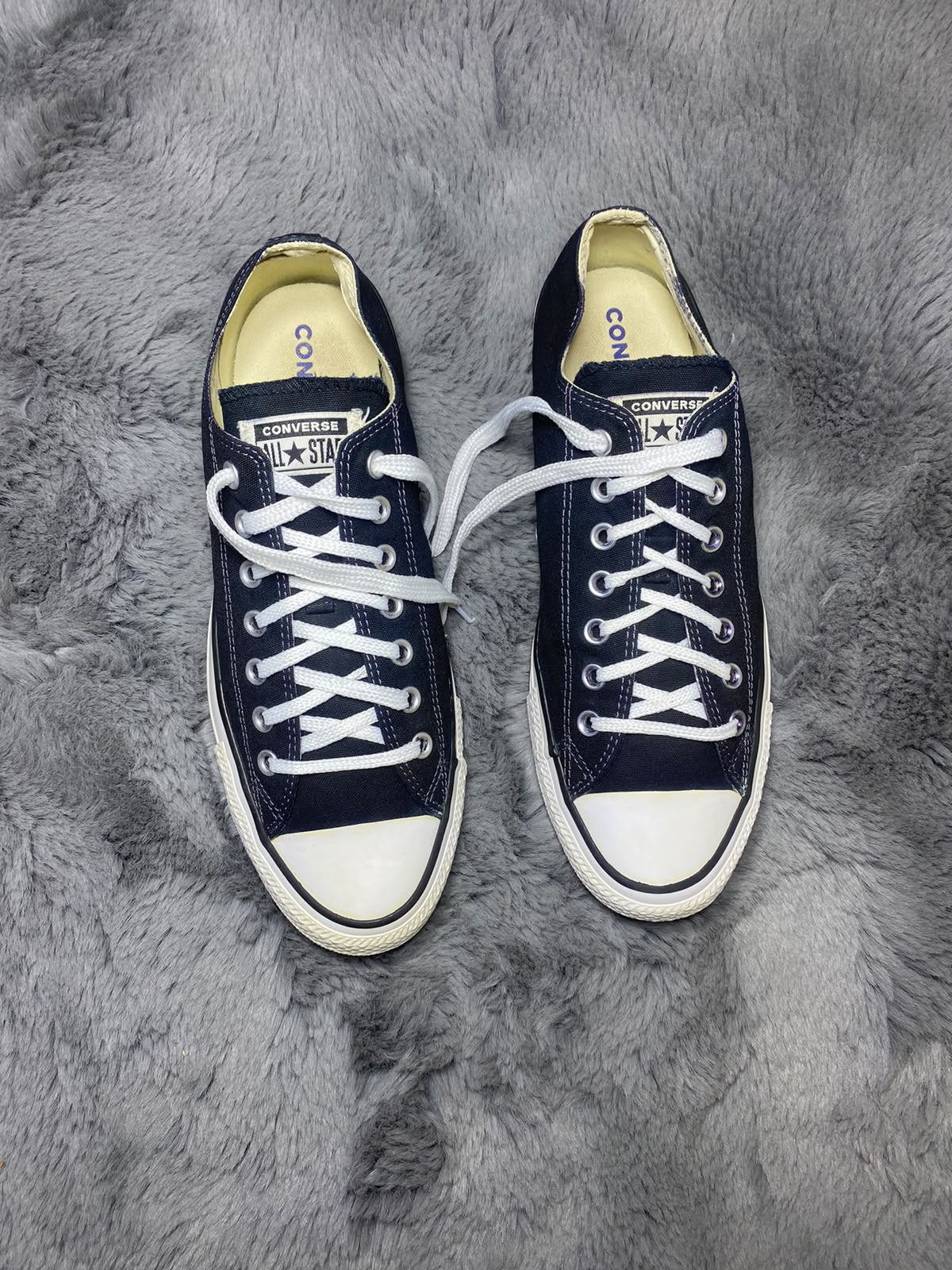 Converse ( Size 45 / 11 )