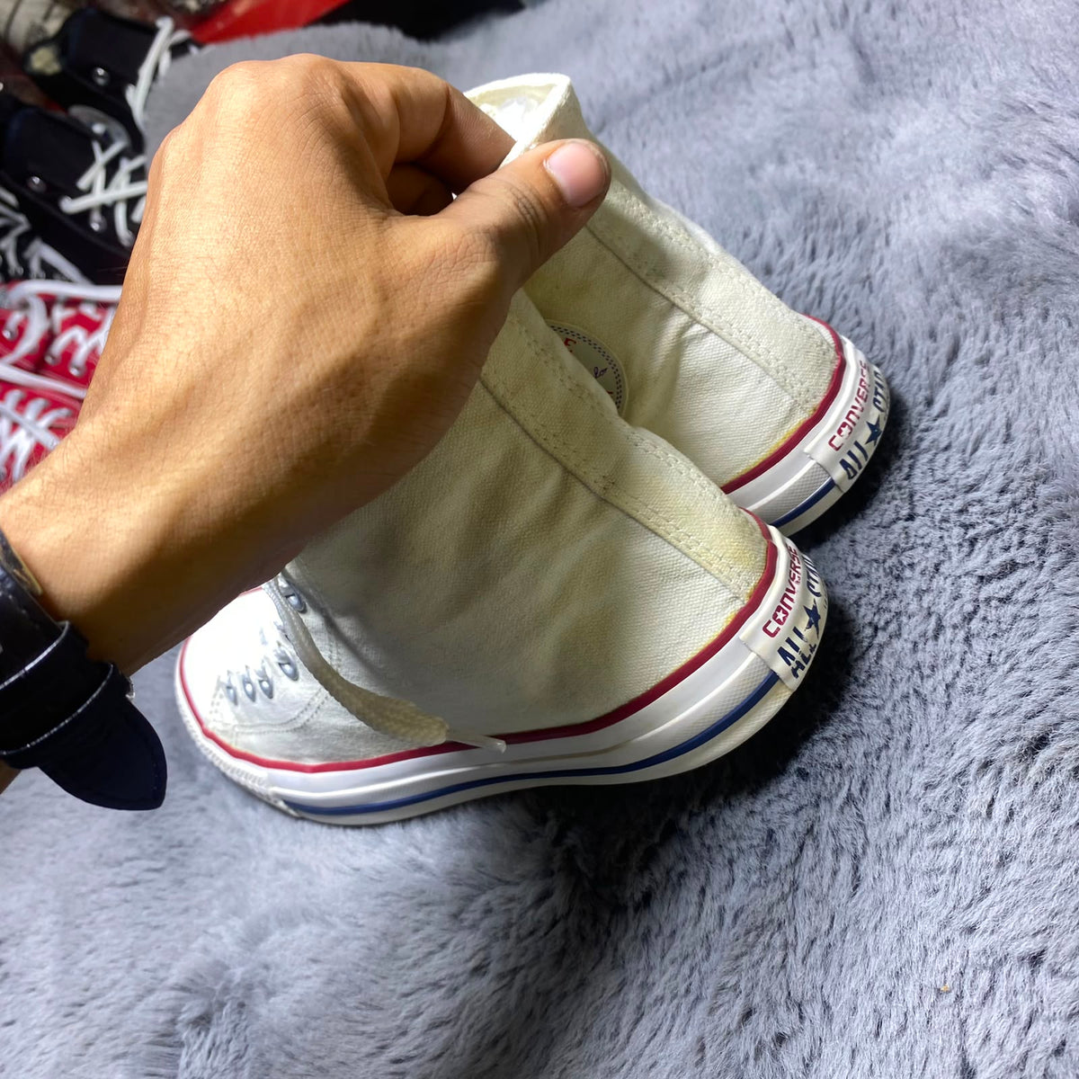 Converse ( Size 41.5 - 42 / 7.5 - 8 )