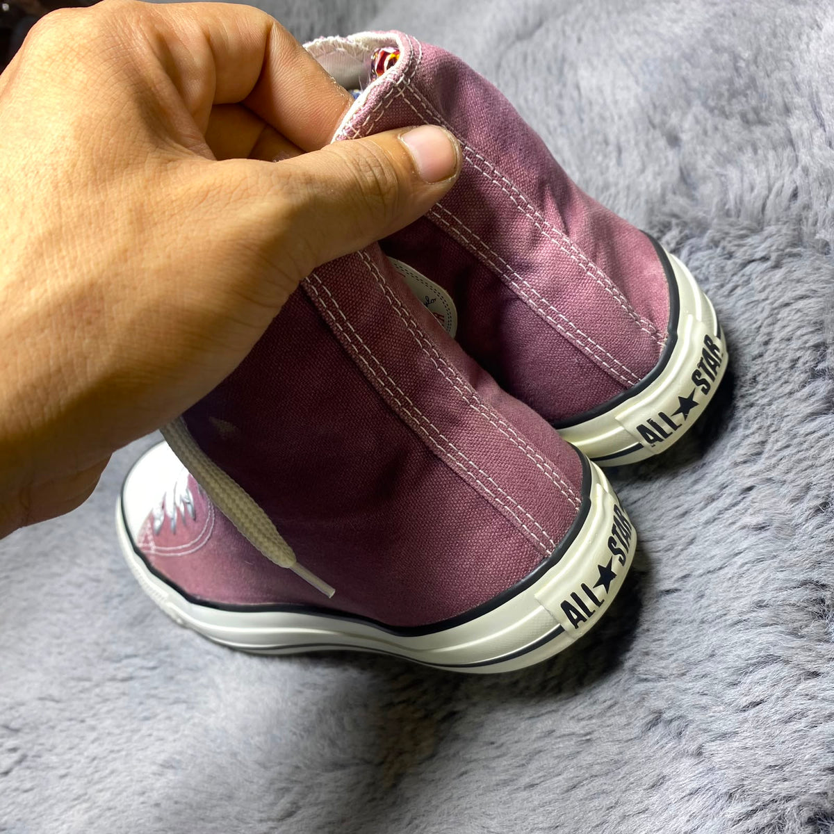 Converse ( Size 41 / 7.5 )