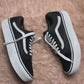 VANS ( Size 39 / 6 )