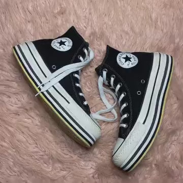 Converse ( Size 38 / 5.5 )