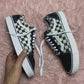 VANS ( Size 40.5-41 / 7-7.5 )