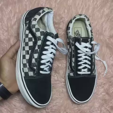 VANS ( Size 43 / 9 )