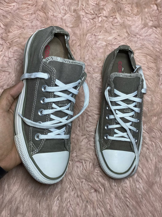 Converse ( Size 39 / 6 )