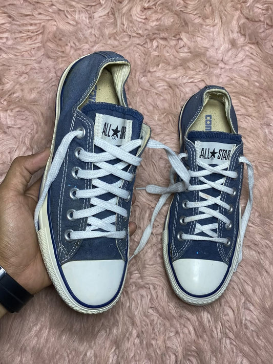 Converse ( Size 38 / 5.5 )