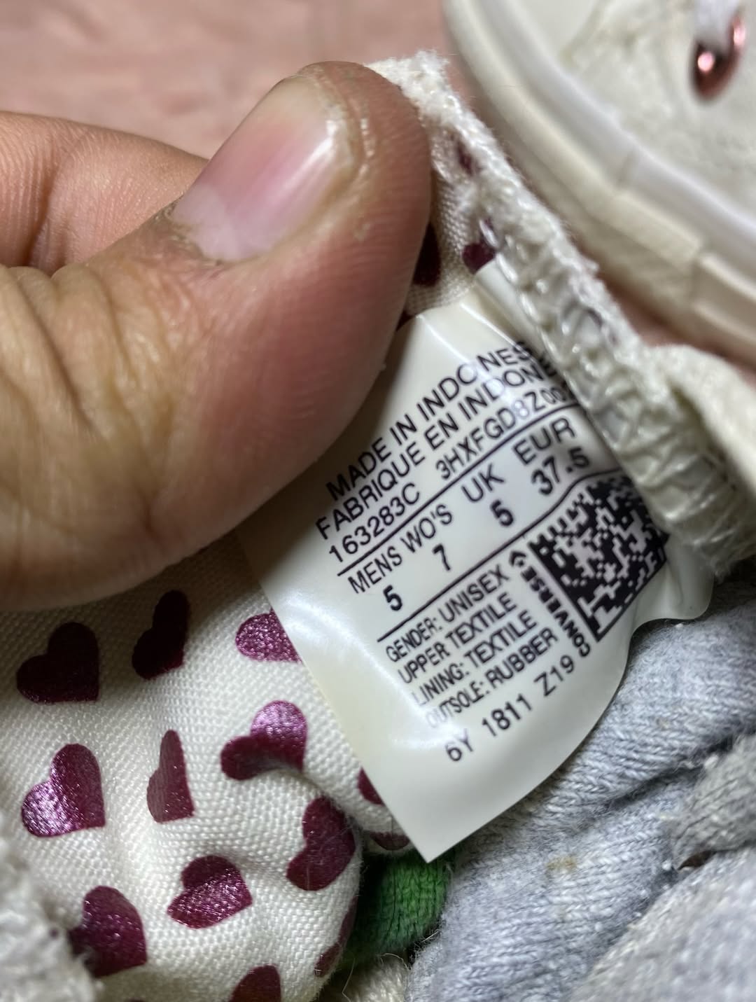 Converse ( Size 37.5 -38 / 5.5 )