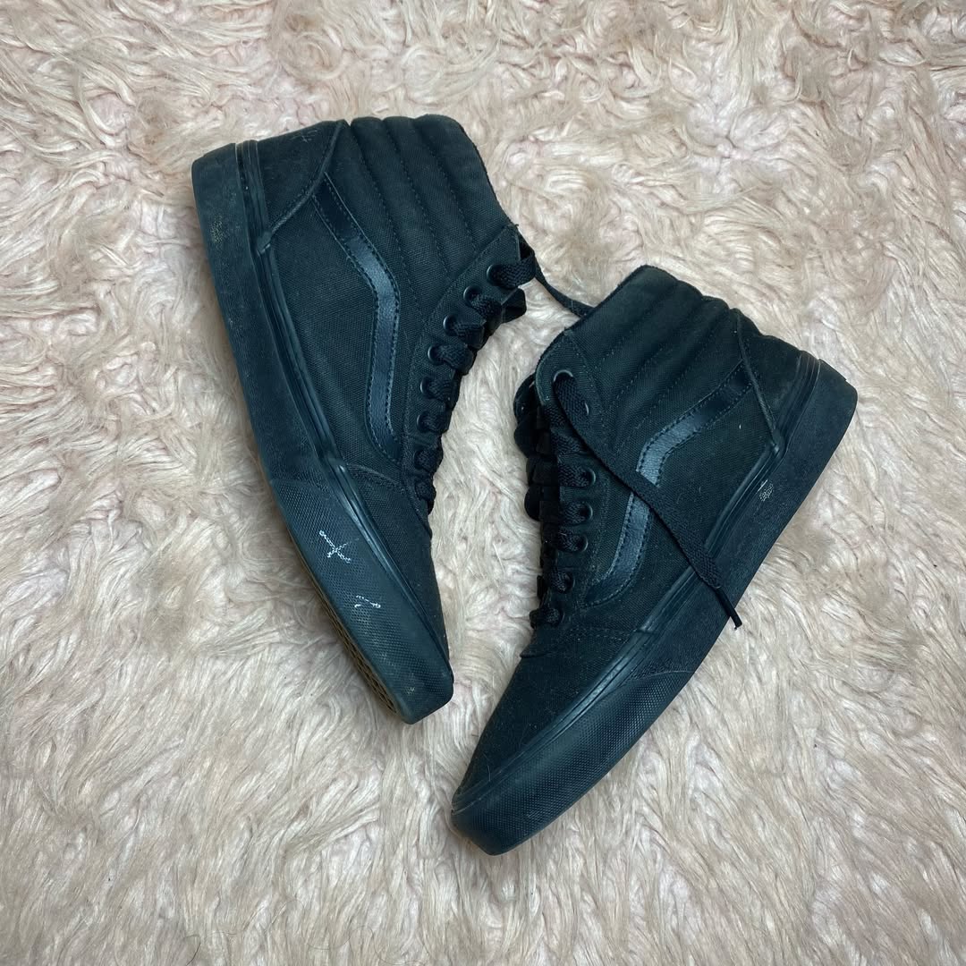 VANS ( Size 41 / 7.5 )