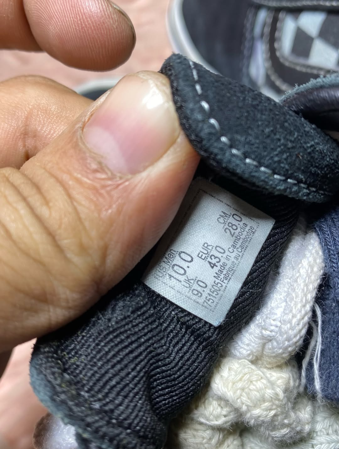 VANS ( Size 43 / 9 )