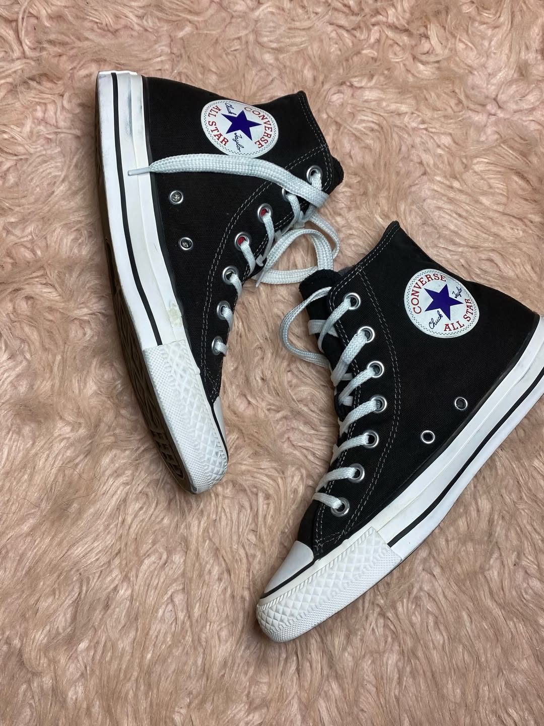 Converse ( Size 37 / 4.5 )