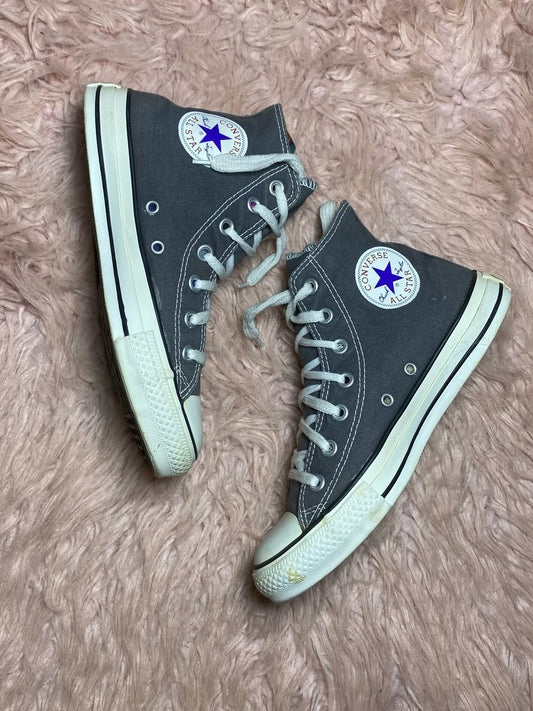 Converse ( Size 38 / 5 )