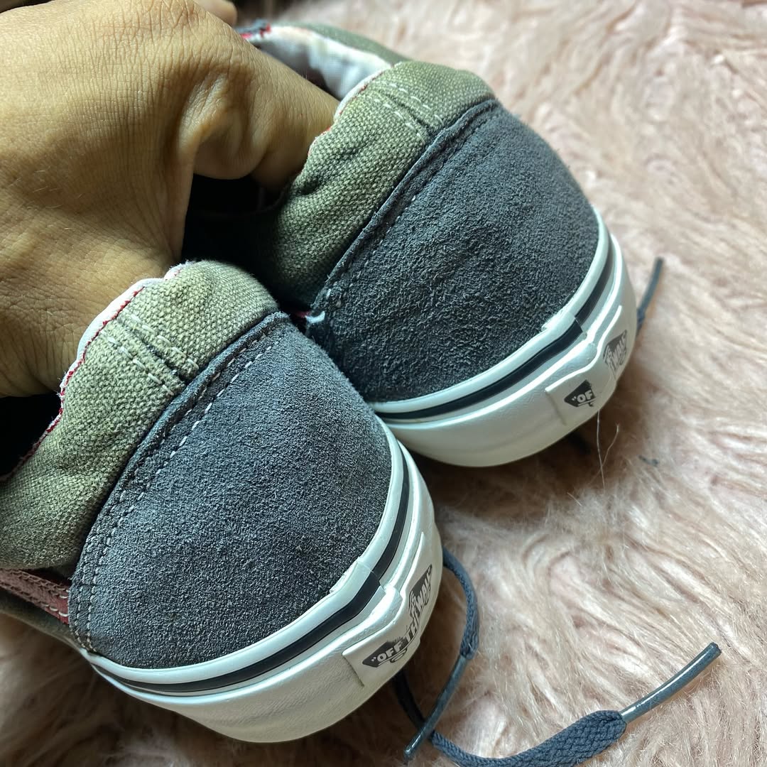 VANS ( Size 44 / 10 )