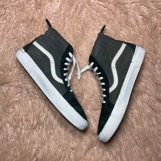 VANS ( Size 42 / 8 )