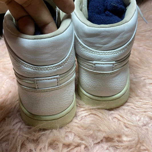 NI-KE ( Size 41 / 8 )