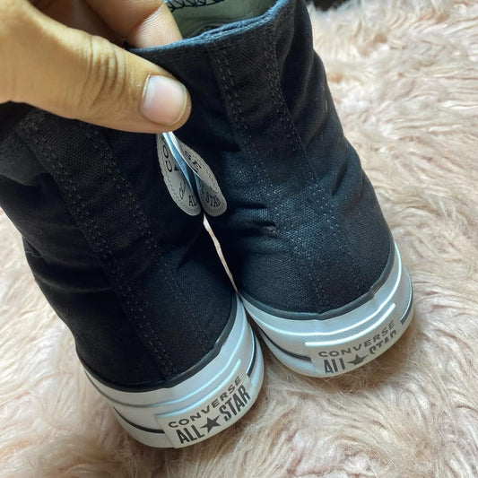 Converse ( Size 38 / 5.5 )