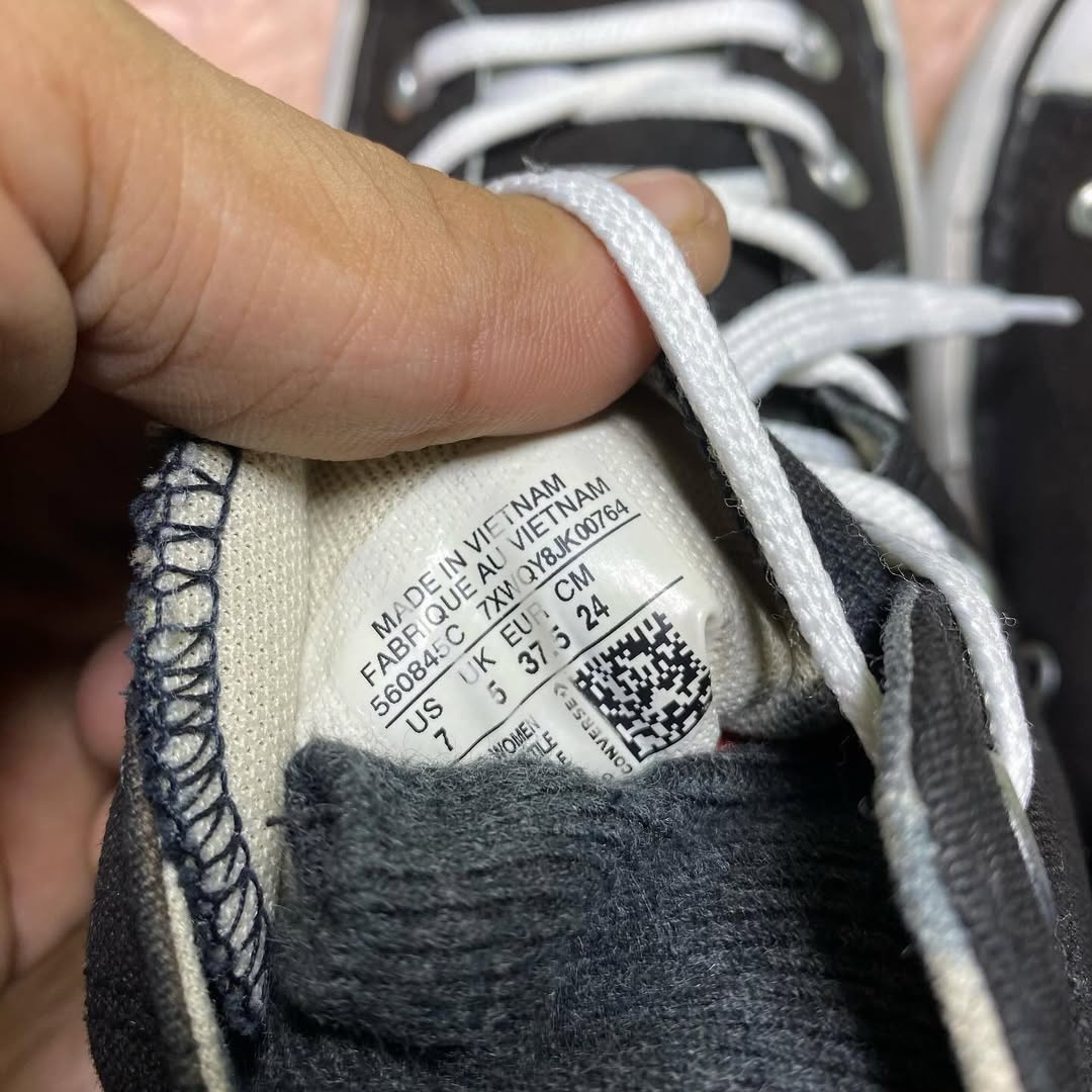 Converse ( Size 37.5 / 5 )