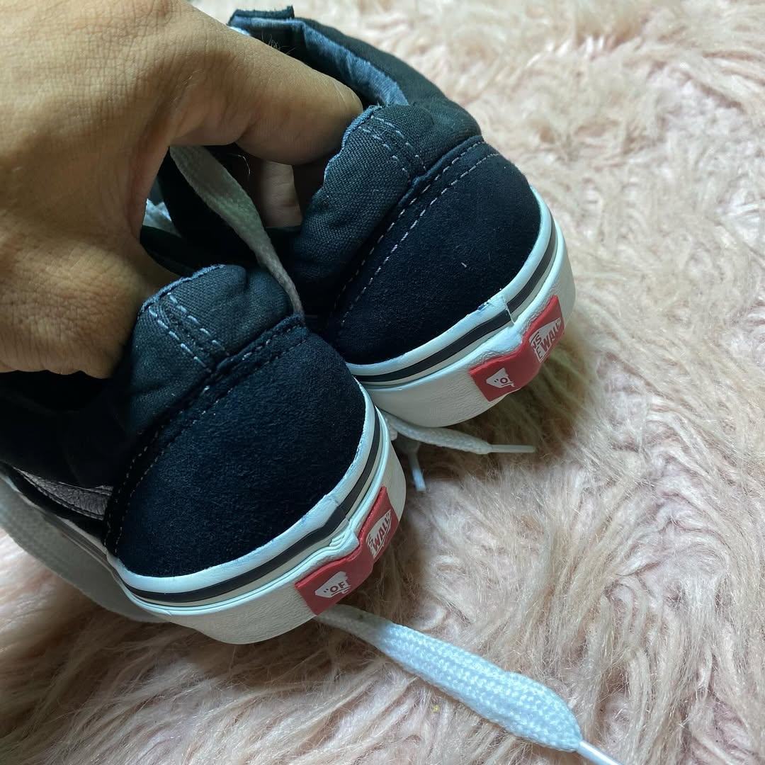 VANS ( Size 38 / 5 )
