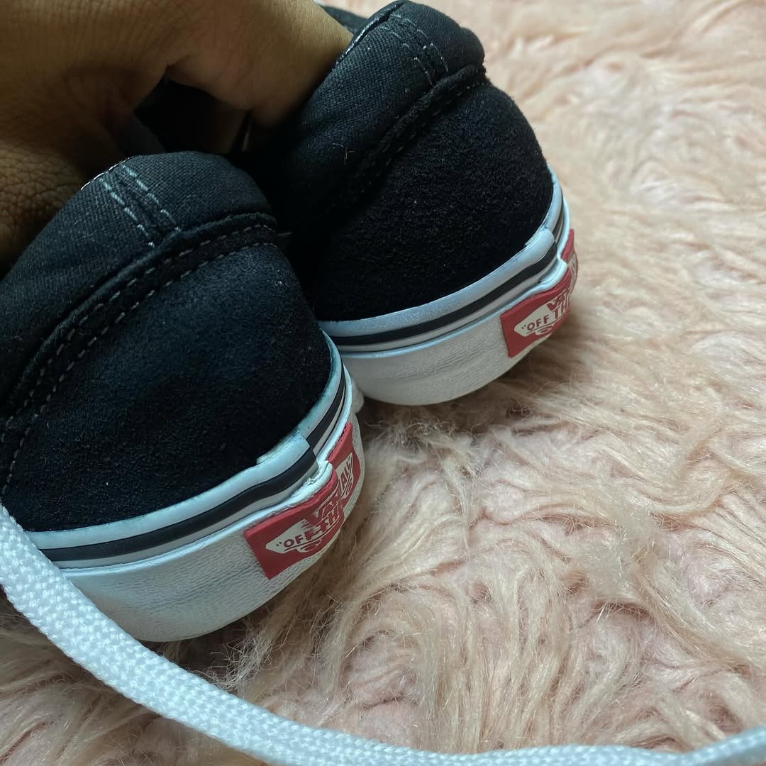 VANS ( Size 37 /  5 )