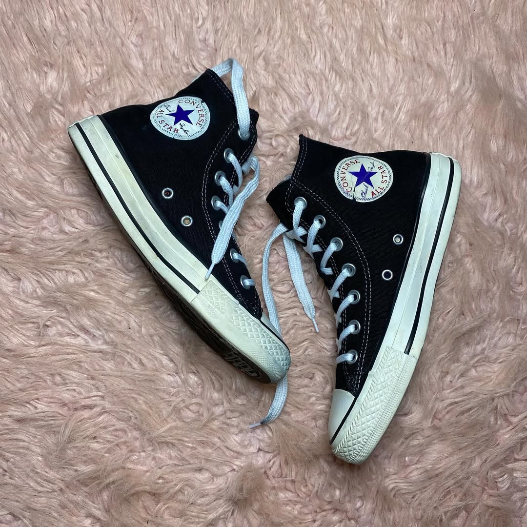 Converse ( Size 38 / 6 )