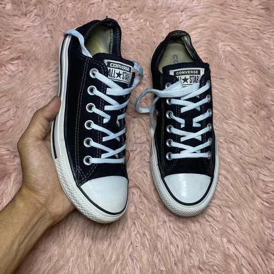 Converse ( Size 39 / 6 )