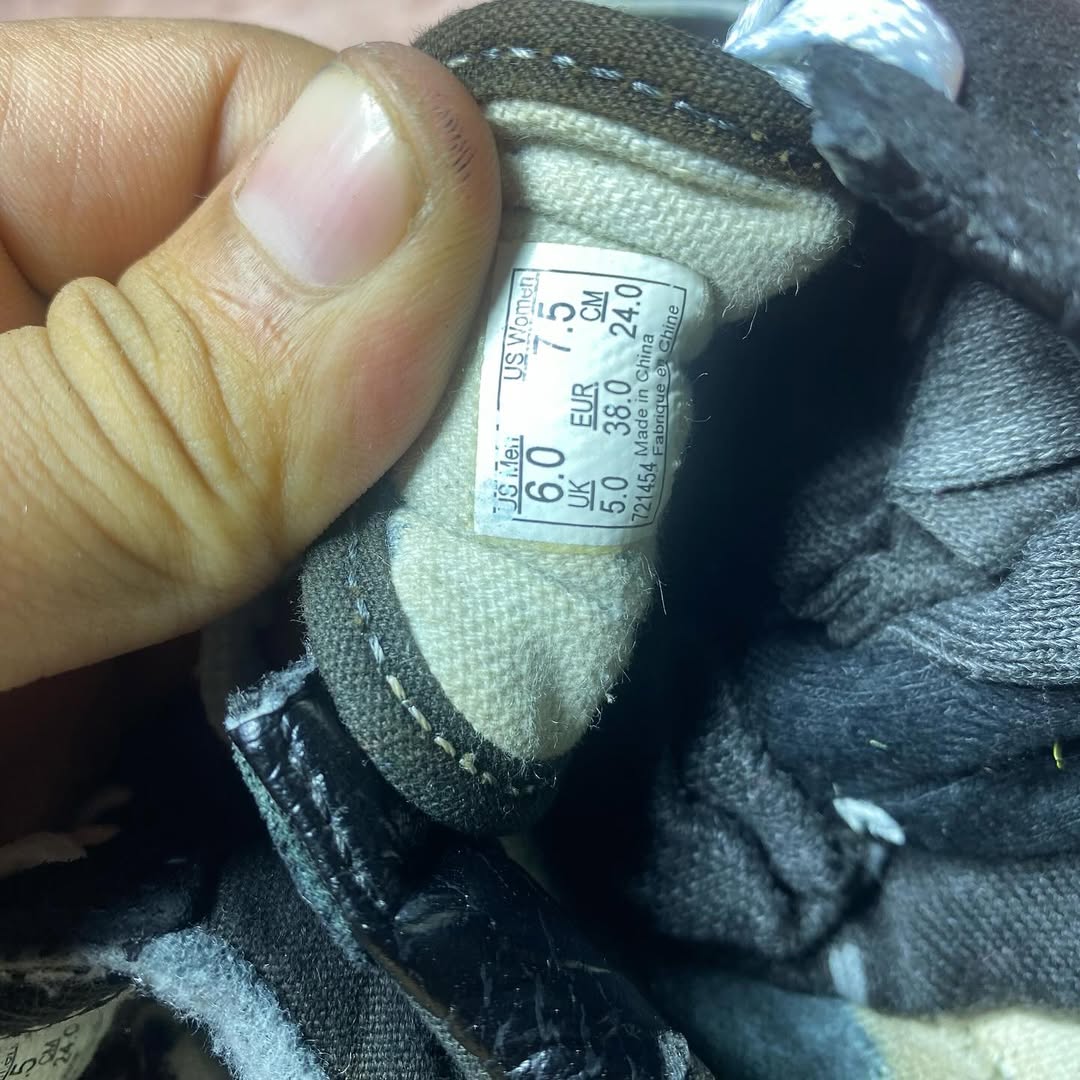 VANS ( Size 38 /  5 )