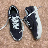 VANS ( Size 40 / 6.5 )