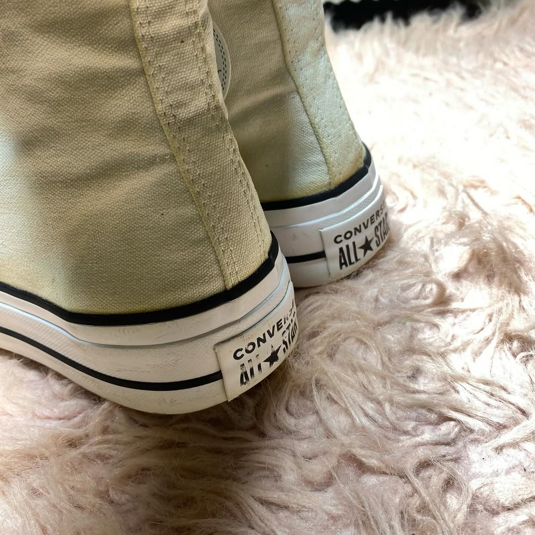 Converse ( Size 38 / 5.5 )