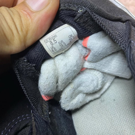 VANS ( Size 39 / 6 )