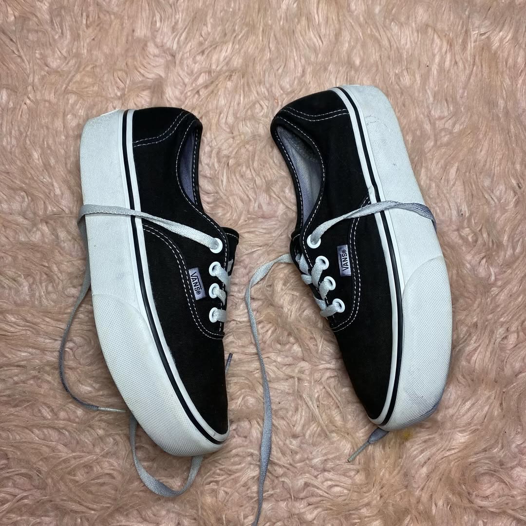 VANS ( Size 37 /  4.5 )